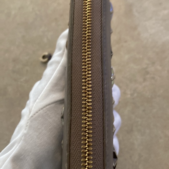 JIMMY CHOO $950 Long Zip around Wallet - Picture 7 of 12